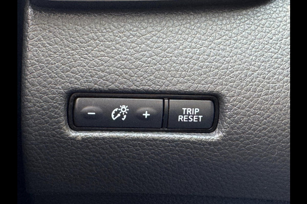 Nissan QASHQAI 1.2 N-Connecta - Navigatie I Airco I Xenon I PDC/Achteruitrij Camera I 18" Sport velgen I Dealer onderhouden