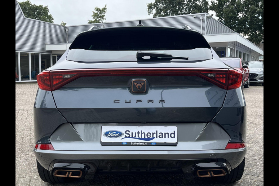 CUPRA Formentor 1.4 e-Hybrid VZ Performance PHEV 245pk | Wegklapbare trekhaak | Leder | Stoelverwarming | Virtual cockpit | 360° camerasysteem | Adaptive cruise control