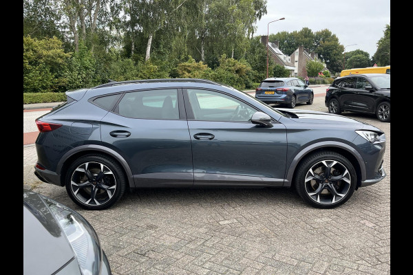 CUPRA Formentor 1.4 e-Hybrid VZ Performance PHEV 245pk | Wegklapbare trekhaak | Leder | Stoelverwarming | Virtual cockpit | 360° camerasysteem | Adaptive cruise control