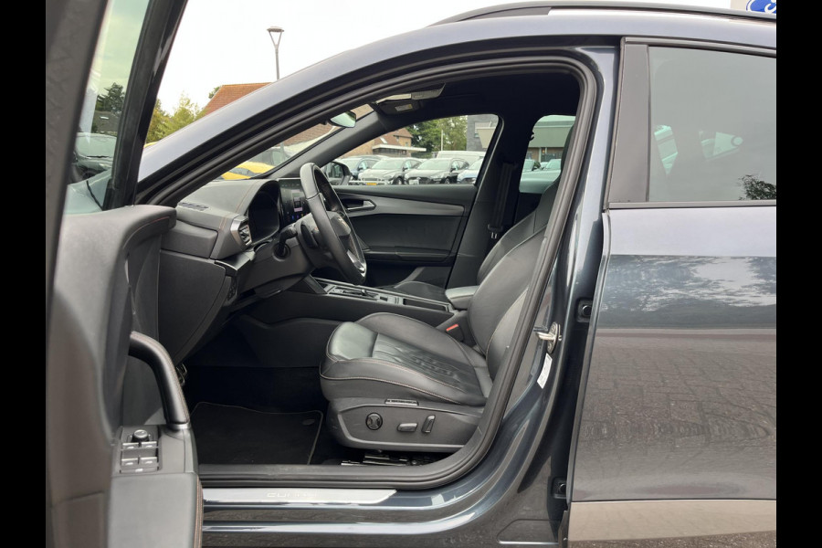 CUPRA Formentor 1.4 e-Hybrid VZ Performance PHEV 245pk | Wegklapbare trekhaak | Leder | Stoelverwarming | Virtual cockpit | 360° camerasysteem | Adaptive cruise control