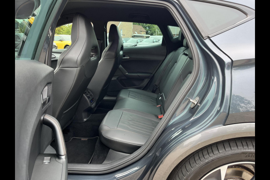 CUPRA Formentor 1.4 e-Hybrid VZ Performance PHEV 245pk | Wegklapbare trekhaak | Leder | Stoelverwarming | Virtual cockpit | 360° camerasysteem | Adaptive cruise control