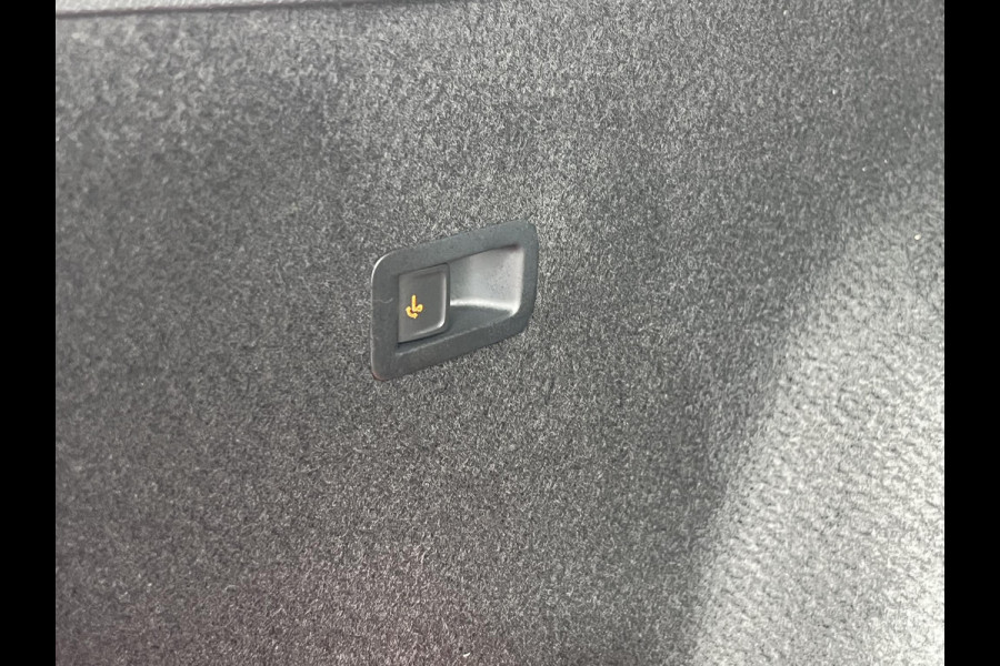 CUPRA Formentor 1.4 e-Hybrid VZ Performance PHEV 245pk | Wegklapbare trekhaak | Leder | Stoelverwarming | Virtual cockpit | 360° camerasysteem | Adaptive cruise control