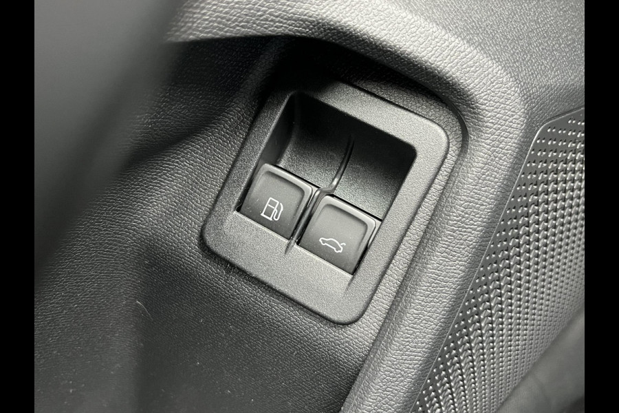 CUPRA Formentor 1.4 e-Hybrid VZ Performance PHEV 245pk | Wegklapbare trekhaak | Leder | Stoelverwarming | Virtual cockpit | 360° camerasysteem | Adaptive cruise control