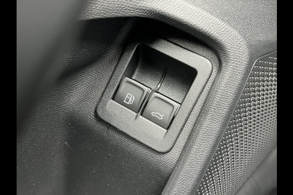 CUPRA Formentor 1.4 e-Hybrid VZ Performance PHEV 245pk | Wegklapbare trekhaak | Leder | Stoelverwarming | Virtual cockpit | 360° camerasysteem | Adaptive cruise control