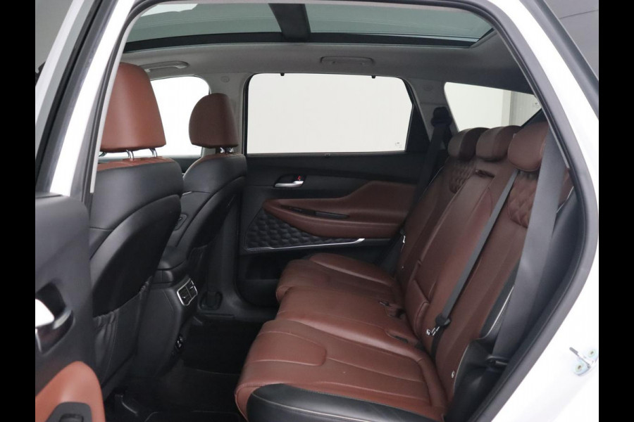 Hyundai Santa Fe 1.6 T-GDI PHEV Premium Sky | Panoramadak | Leder | Stoelventilatie | 360 Camera | Carplay | Head-Up | Memory | Achterbankverwarming | Navigatie | Krell Audio | Plug In