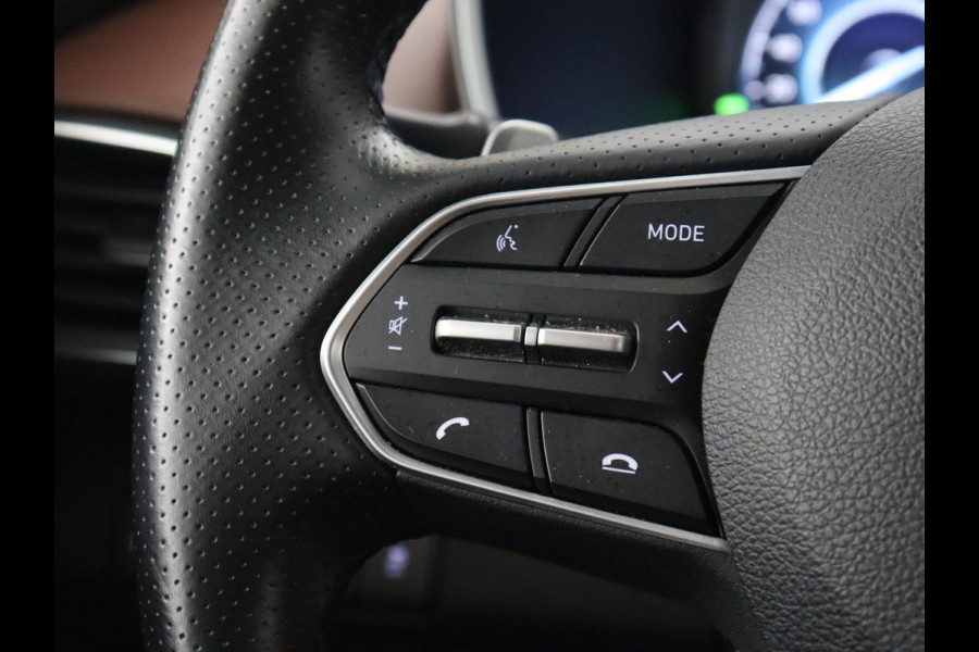 Hyundai Santa Fe 1.6 T-GDI PHEV Premium Sky | Panoramadak | Leder | Stoelventilatie | 360 Camera | Carplay | Head-Up | Memory | Achterbankverwarming | Navigatie | Krell Audio | Plug In