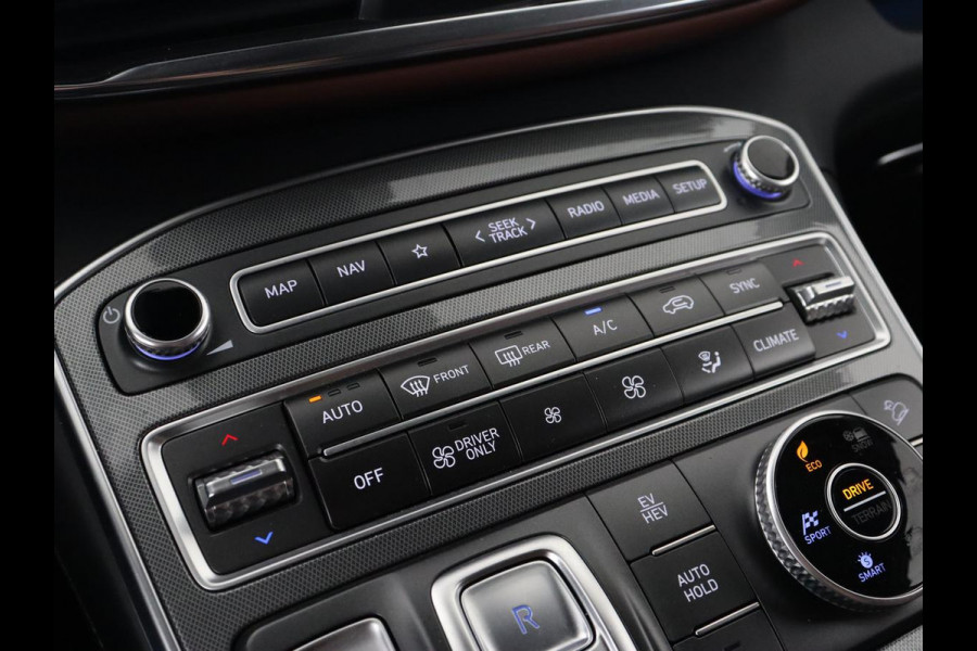 Hyundai Santa Fe 1.6 T-GDI PHEV Premium Sky | Panoramadak | Leder | Stoelventilatie | 360 Camera | Carplay | Head-Up | Memory | Achterbankverwarming | Navigatie | Krell Audio | Plug In