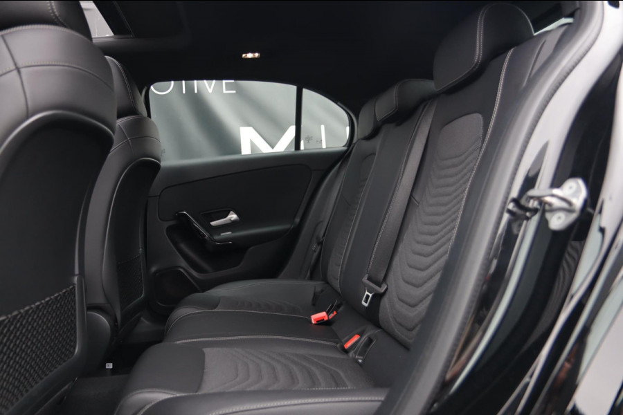 Mercedes-Benz A-Klasse 160 / NAP / PANODAK / CAMERA / CARPLAY / WIDE SCREEN
