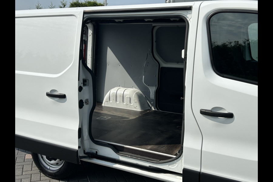 Renault Trafic 2.0 dCi 146 PK AUTOMAAT / L1H1 / 1e EIG. / 2X SCHUIFDEUR / AIRCO / CRUISE / NAVI / BLUETOOTH