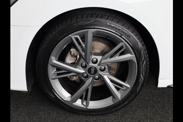 Audi A3 Limousine 30 TFSI S edition 110pk | 18 inch lichtmetalen velgen | Zwart dak | Verlengde garantie | Navigatie