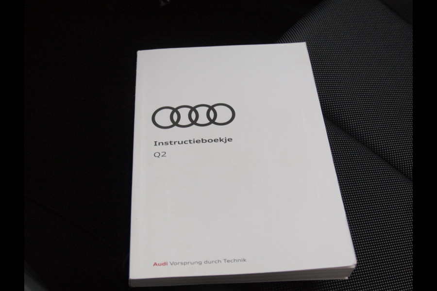 Audi Q2 30 TFSI S Edition | Apple Carplay | Camera |