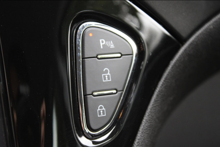 Opel Corsa 1.4 Online Edition Automaat Carplay Camera Nap