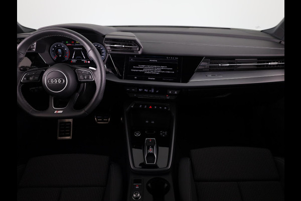 Audi A3 Sportback 30 TFSI S edition 116 pk S-tronic | Verlengde garantie | Navigatie | Parkeersensoren (Park assist) | Achteruitrijcamera | Adaptieve cruise control | S-Line |