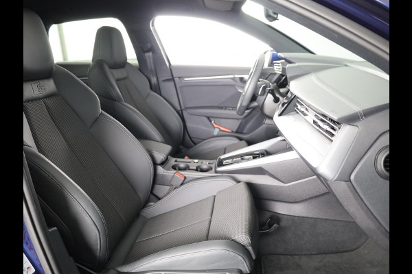 Audi A3 Sportback 30 TFSI S edition 116 pk S-tronic | Verlengde garantie | Navigatie | Parkeersensoren (Park assist) | Achteruitrijcamera | Adaptieve cruise control | S-Line |