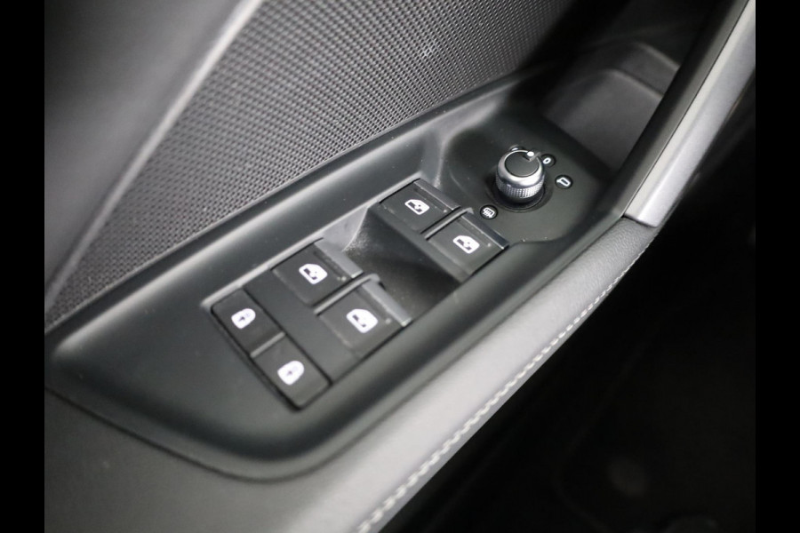 Audi A3 Sportback 30 TFSI S edition 116 pk S-tronic | Verlengde garantie | Navigatie | Parkeersensoren (Park assist) | Achteruitrijcamera | Adaptieve cruise control | S-Line |