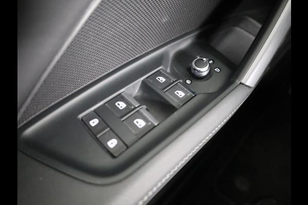 Audi A3 Sportback 30 TFSI S edition 116 pk S-tronic | Verlengde garantie | Navigatie | Parkeersensoren (Park assist) | Achteruitrijcamera | Adaptieve cruise control | S-Line |