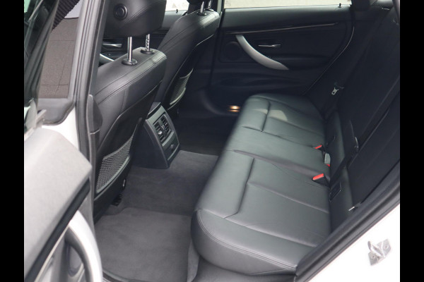 BMW 3-serie Gran Turismo 320i High Executive M Sport / Panodak / Sportleder / Comfort Access / BMW 3-serie Gran Turismo 320i High Executive M Sport / Panodak / Sportleder / Comfort Access /