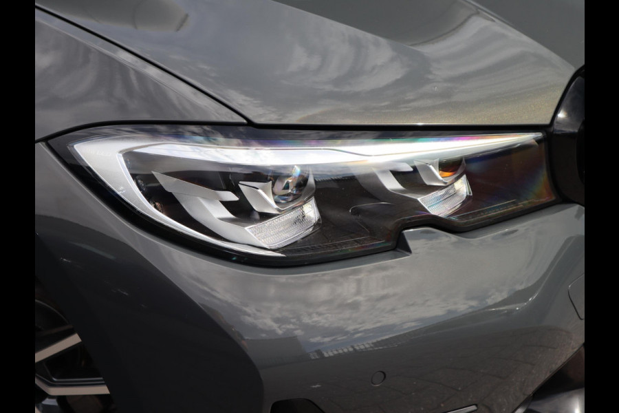 BMW 3 Serie Touring 320i Executive Edition | Panoramadak | HIFI Systeem | Elektrische Trekhaak |