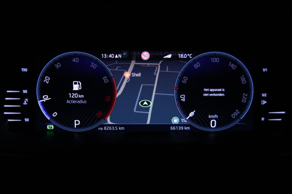 Škoda Superb Combi 1.5 TSI ACT / PANODAK / 2X MEMROY / ACC / CAMERA / KEYLESS