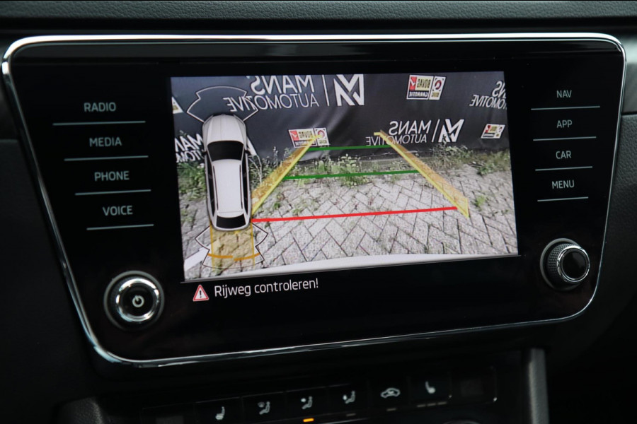 Škoda Superb Combi 1.5 TSI ACT / PANODAK / 2X MEMROY / ACC / CAMERA / KEYLESS