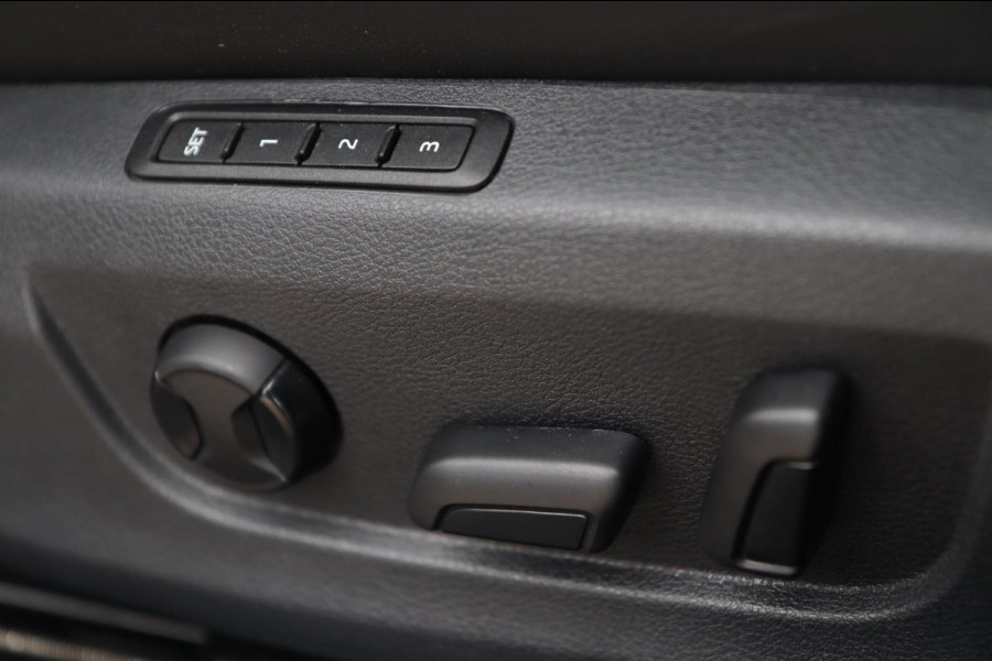 Škoda Superb Combi 1.5 TSI ACT / PANODAK / 2X MEMROY / ACC / CAMERA / KEYLESS