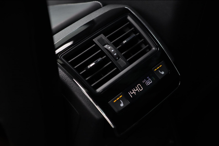 Škoda Superb Combi 1.5 TSI ACT / PANODAK / 2X MEMROY / ACC / CAMERA / KEYLESS