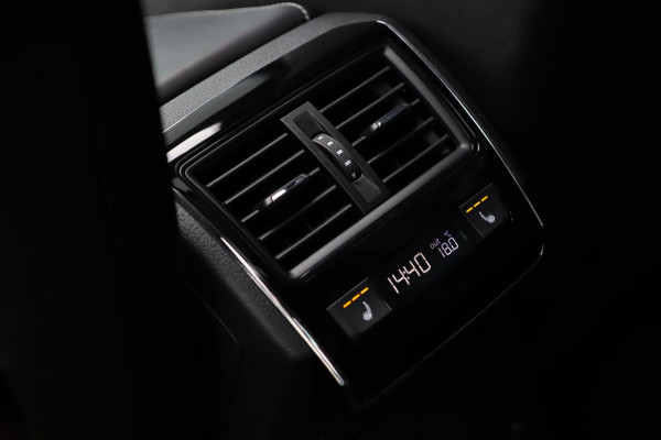 Škoda Superb Combi 1.5 TSI ACT / PANODAK / 2X MEMROY / ACC / CAMERA / KEYLESS