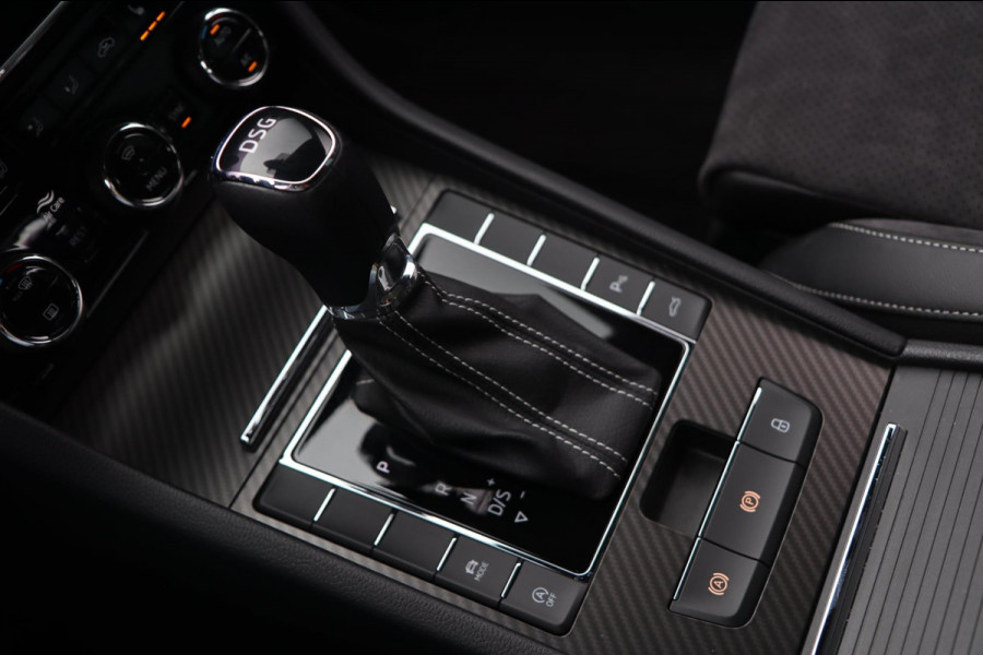 Škoda Superb Combi 1.5 TSI ACT / PANODAK / 2X MEMROY / ACC / CAMERA / KEYLESS