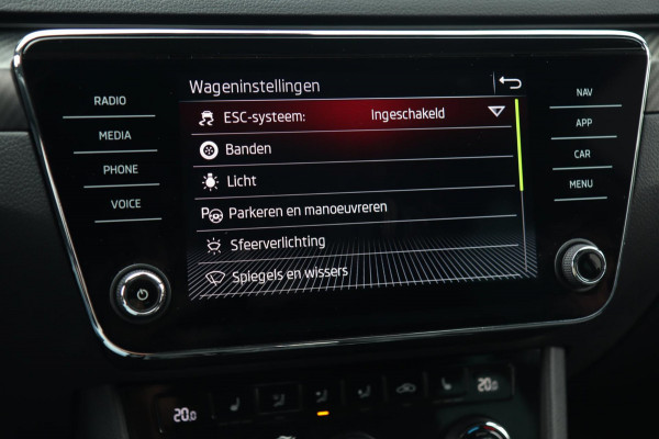 Škoda Superb Combi 1.5 TSI ACT / PANODAK / 2X MEMROY / ACC / CAMERA / KEYLESS
