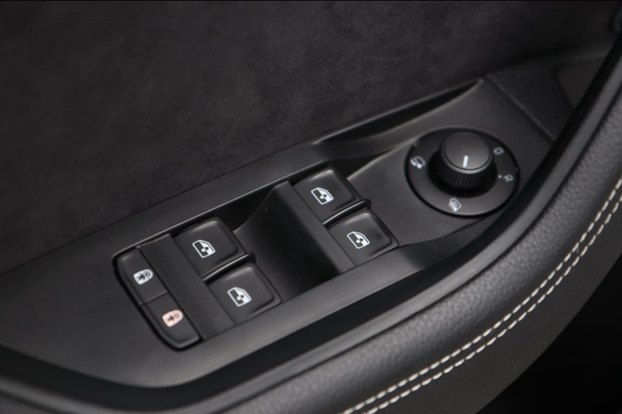 Škoda Superb Combi 1.5 TSI ACT / PANODAK / 2X MEMROY / ACC / CAMERA / KEYLESS
