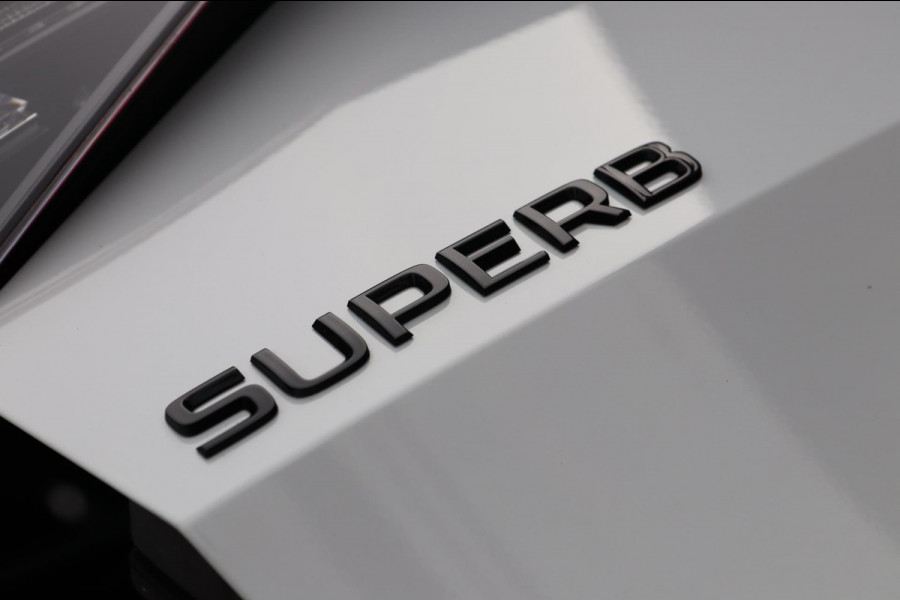 Škoda Superb Combi 1.5 TSI ACT / PANODAK / 2X MEMROY / ACC / CAMERA / KEYLESS