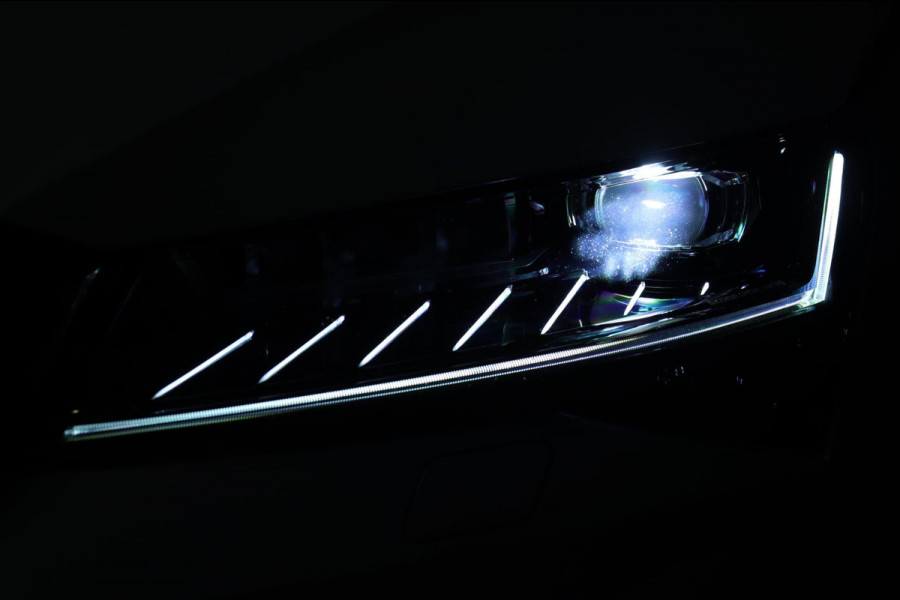 Škoda Superb Combi 1.5 TSI ACT / PANODAK / 2X MEMROY / ACC / CAMERA / KEYLESS