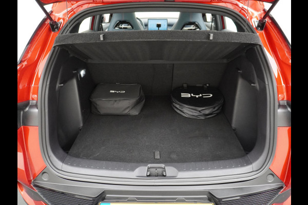 BYD ATTO 3 Design 60 kWh COMFORT VAN: 28.900,- VOOR: 26.330,- UW HERFSTVOORDEEL: 2.570,-  | RIJKLAAR INCL. FABR. GARANTIE T/M 2029 | AANDRIJFLIJN EN ACCU ZELFS T/M 2031
