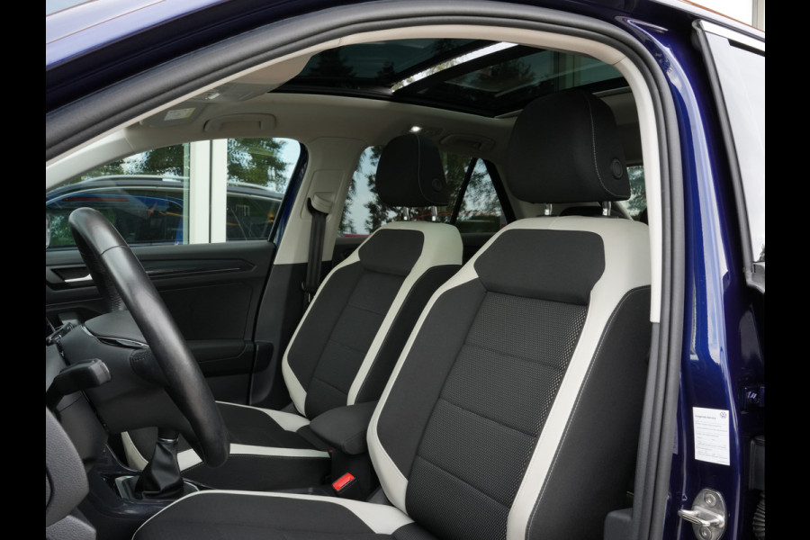 Volkswagen T-Roc 1.5 TSI Sport | Navigatie | LED | Panorama Dak | DAB | Climate Control