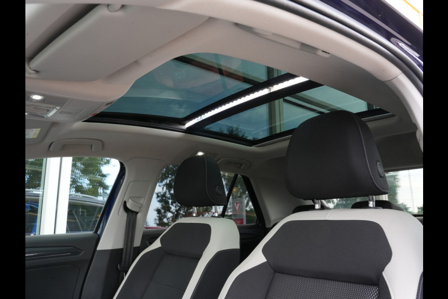 Volkswagen T-Roc 1.5 TSI Sport | Navigatie | LED | Panorama Dak | DAB | Climate Control