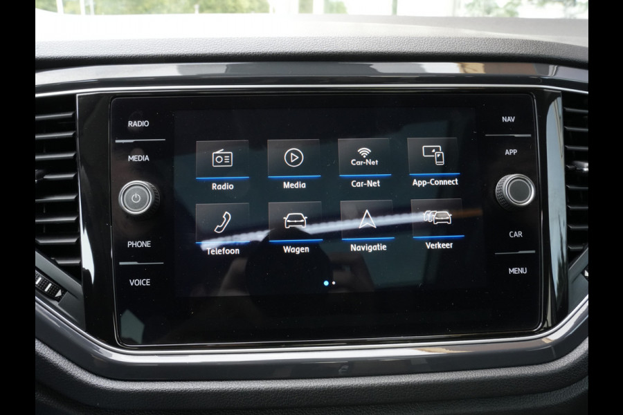 Volkswagen T-Roc 1.5 TSI Sport | Navigatie | LED | Panorama Dak | DAB | Climate Control