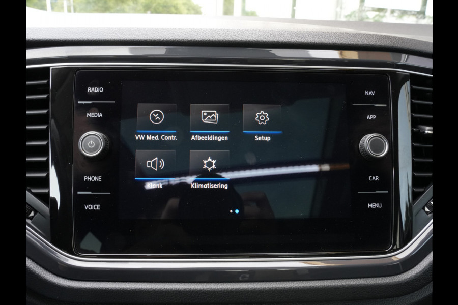 Volkswagen T-Roc 1.5 TSI Sport | Navigatie | LED | Panorama Dak | DAB | Climate Control