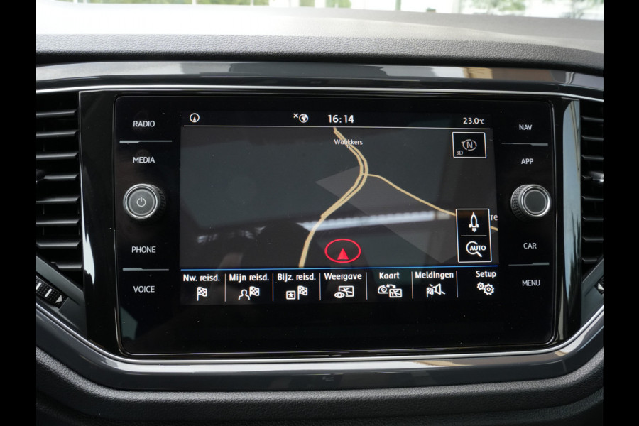 Volkswagen T-Roc 1.5 TSI Sport | Navigatie | LED | Panorama Dak | DAB | Climate Control