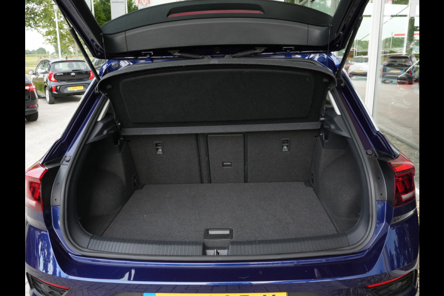 Volkswagen T-Roc 1.5 TSI Sport | Navigatie | LED | Panorama Dak | DAB | Climate Control