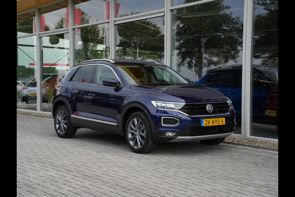 Volkswagen T-Roc 1.5 TSI Sport | Navigatie | LED | Panorama Dak | DAB | Climate Control