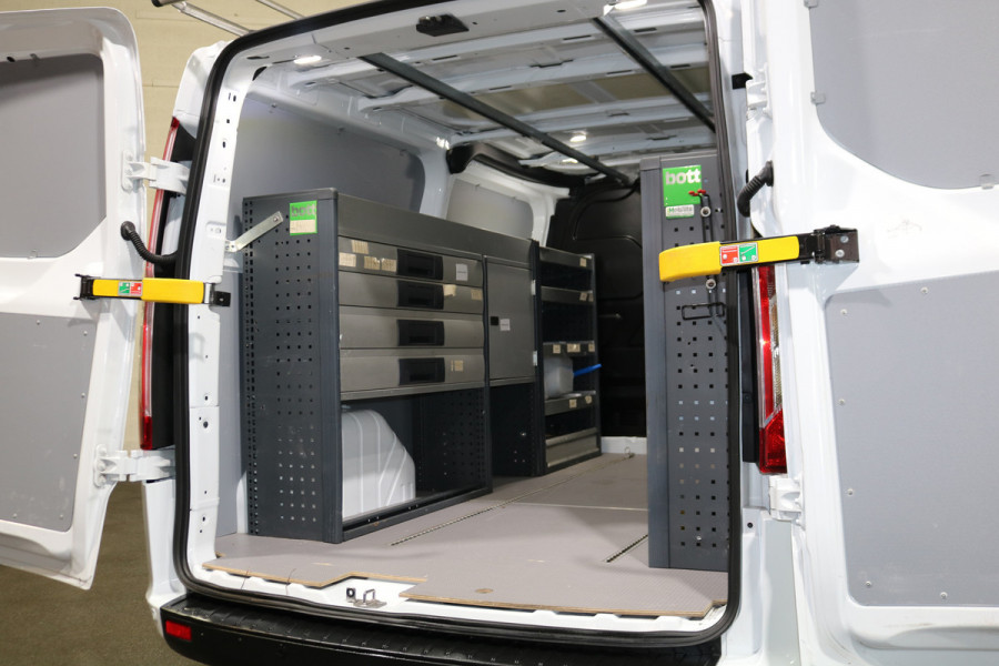 Ford Transit Custom 2.0 TDci 130pk L2 H1 Trend Automaat Inrichting
