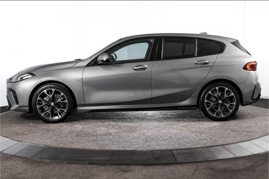BMW 1-serie 120 M Sport - Automaat | Dig. Cockpit | Adapt. Cruise | Stoelverw. | PDC | Camera | NAV + App. Connect | ECC | DAB | LM 18" | 9811