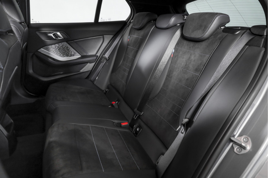 BMW 1-serie 120 M Sport - Automaat | Dig. Cockpit | Adapt. Cruise | Stoelverw. | PDC | Camera | NAV + App. Connect | ECC | DAB | LM 18" | 9811
