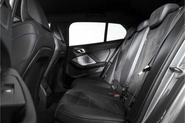 BMW 1-serie 120 M Sport - Automaat | Dig. Cockpit | Adapt. Cruise | Stoelverw. | PDC | Camera | NAV + App. Connect | ECC | DAB | LM 18" | 9811