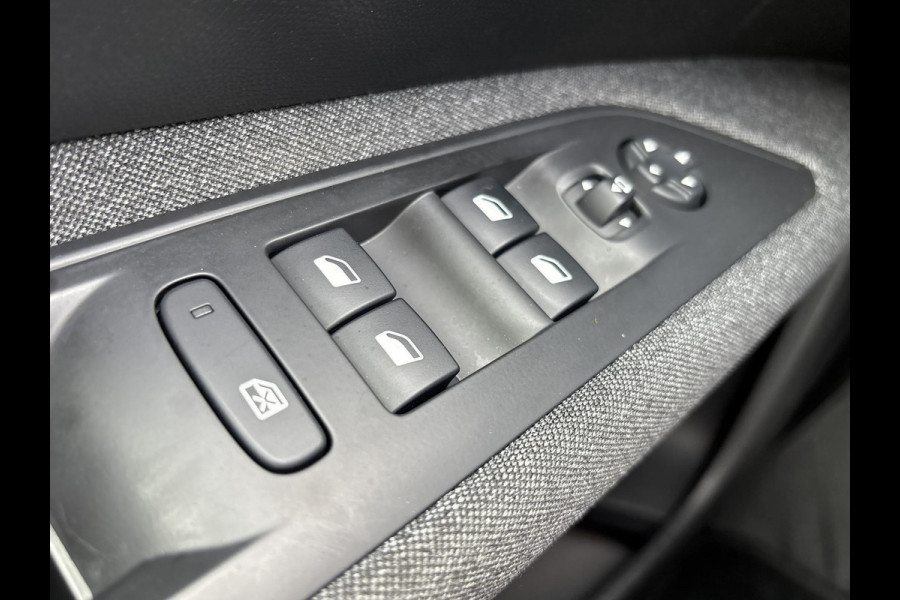 Peugeot 5008 1.2 PureTech Blue Lease Active | 7-zitter | trekhaak