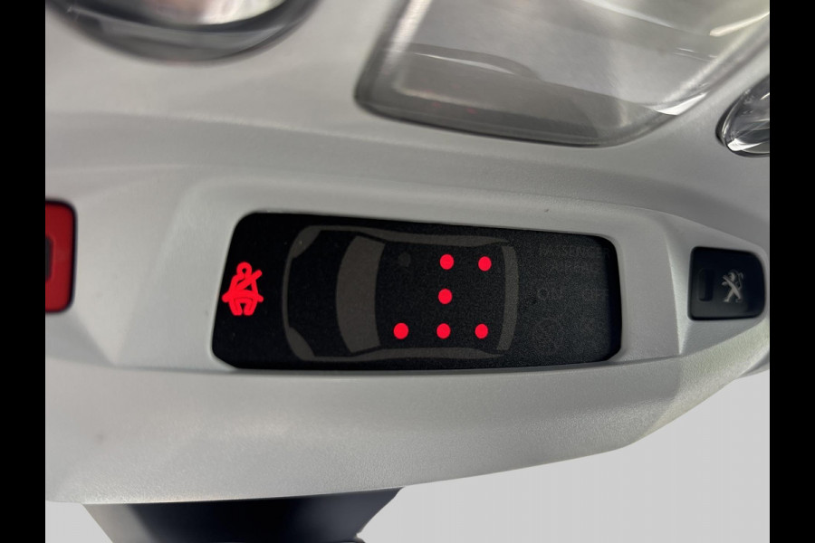 Peugeot 5008 1.2 PureTech Blue Lease Active | 7-zitter | trekhaak
