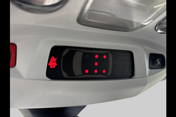 Peugeot 5008 1.2 PureTech Blue Lease Active | 7-zitter | trekhaak
