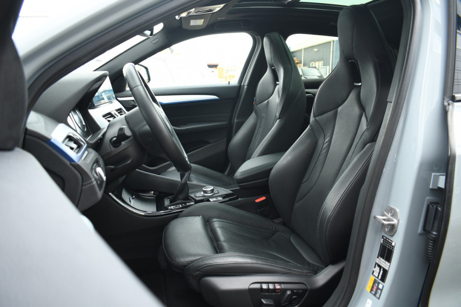 BMW X2 xDrive25e M-Sport Pano M-zetels HUD Camera El-klep 19inch