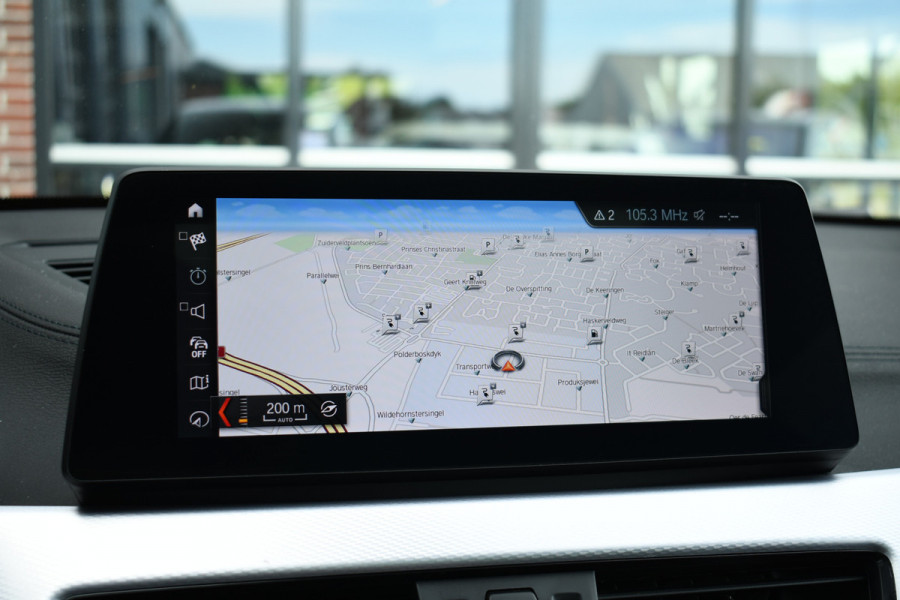 BMW X2 xDrive25e M-Sport Pano M-zetels HUD Camera El-klep 19inch