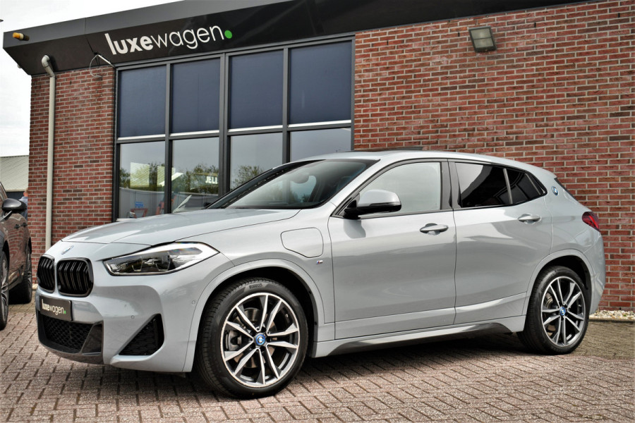 BMW X2 xDrive25e M-Sport Pano M-zetels HUD Camera El-klep 19inch